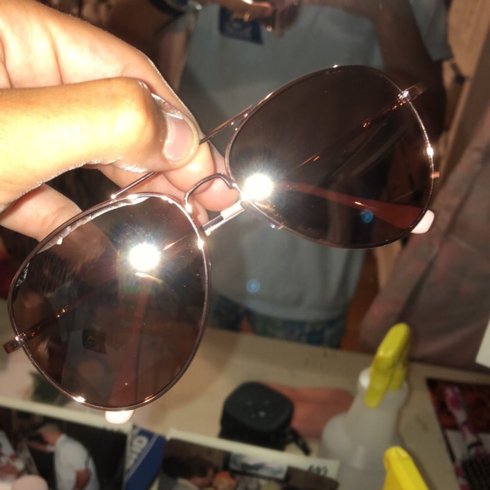 sunglasses!! - Picture 3 of 3